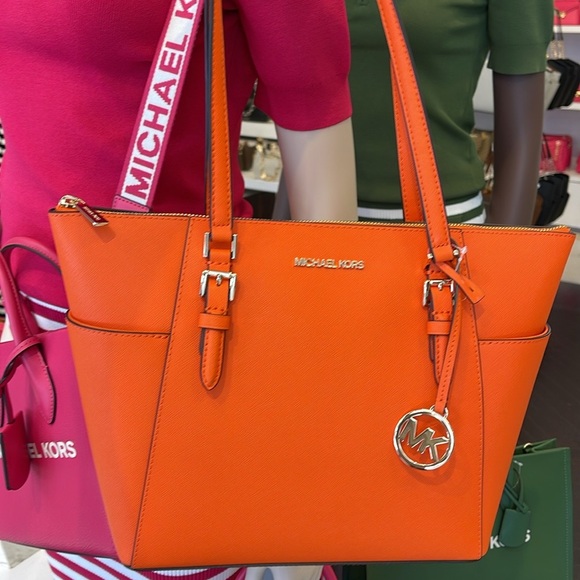 MICHAEL KORS
Jet Set Large Crossgrain Leather Top-Zip Charlotte Tote Shoulder - Picture 15 of 16